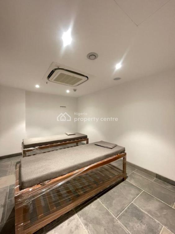 Luxury 4 Bedroom Flat Sitting on 520sqm , a Pool , Gym , Sauna , Club, Old Ikoyi, Ikoyi, Lagos, Flat / Apartment for Sale