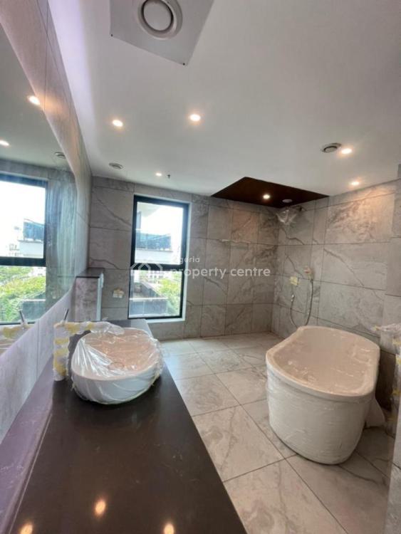 Luxury 4 Bedroom Flat Sitting on 520sqm , a Pool , Gym , Sauna , Club, Old Ikoyi, Ikoyi, Lagos, Flat / Apartment for Sale