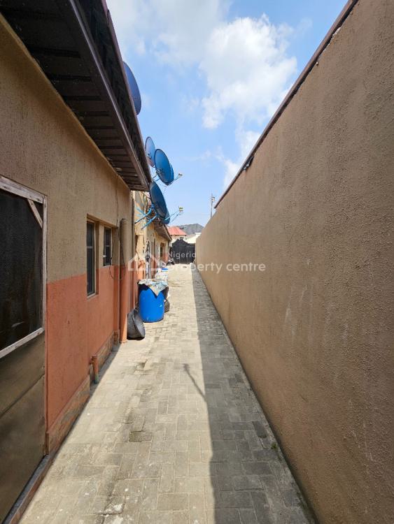 Room & Parlour ( Mini Flat), Fameshe Kehinde Street, Ilasan, Lekki, Lagos, Mini Flat (room and Parlour) for Rent