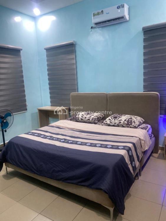 Luxury 3 Bedroom Apartment, Gra Phase 2, Magodo, Lagos, Flat / Apartment Short Let