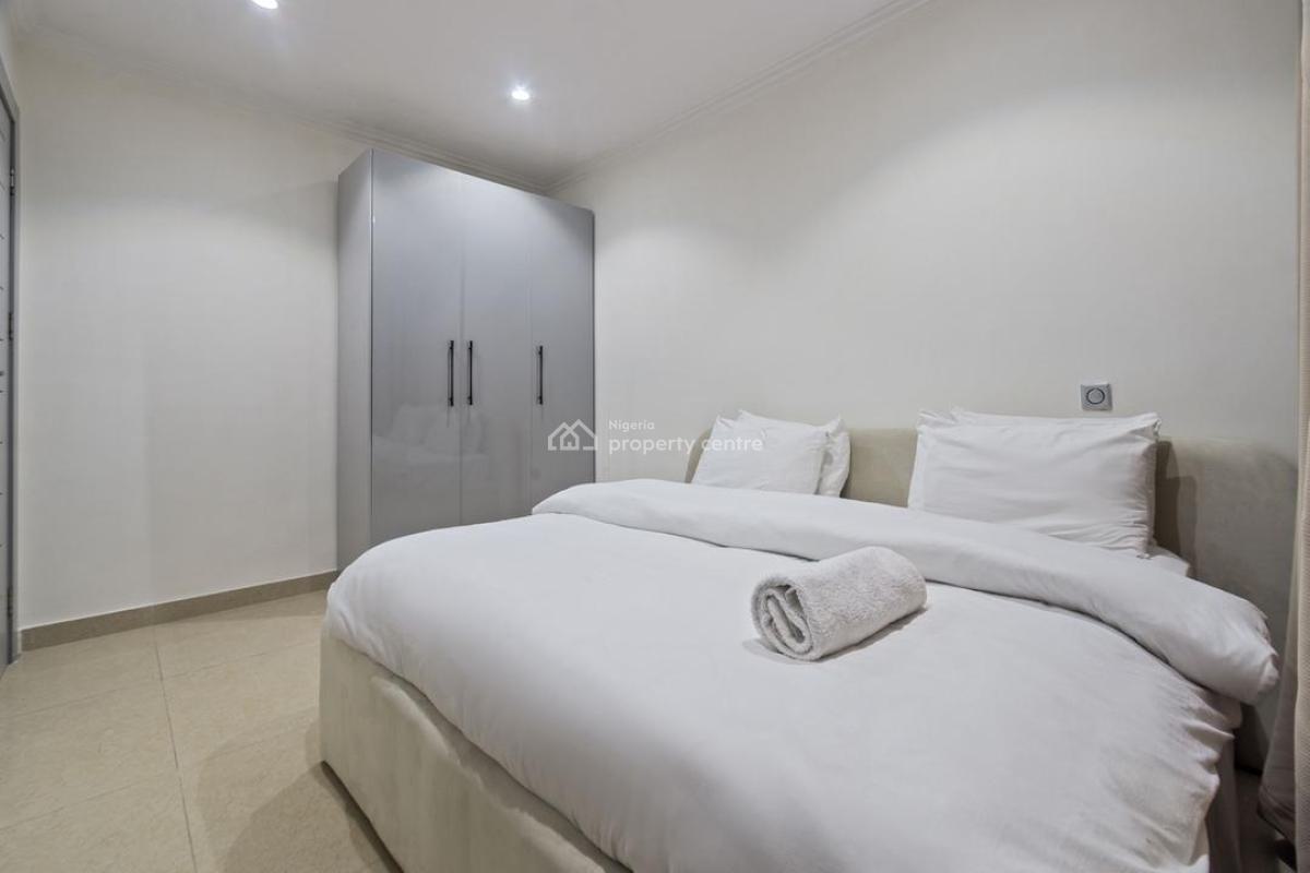 2 Bedrooms with Pool & Gym, Ikoyi, Lagos, Flat / Apartment Short Let