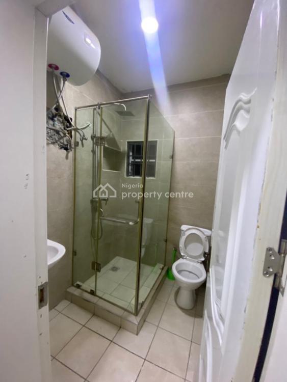 Standard and Spacious Self Serviced (3)bedroom Flat, Osapa, Lekki, Lagos, Flat / Apartment for Rent