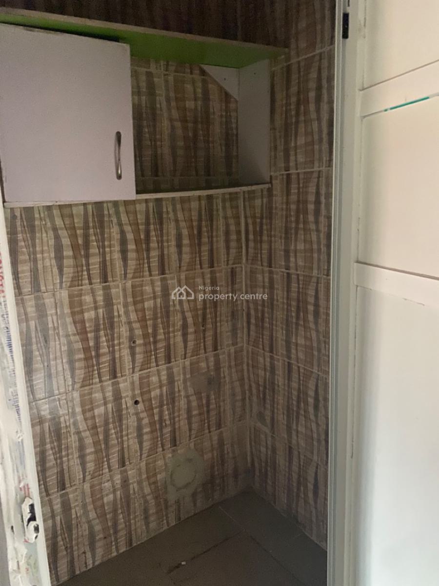 Luxuriously Spacious Self Contain  with Excellent Finishing, Sangotedo, Ajah, Lagos, Mini Flat (room and Parlour) for Rent