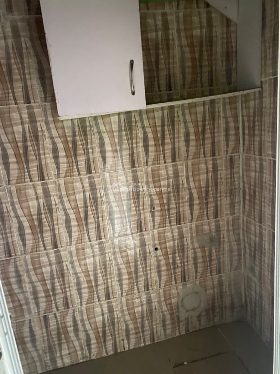 Luxuriously Spacious Self Contain  with Excellent Finishing, Sangotedo, Ajah, Lagos, Mini Flat (room and Parlour) for Rent