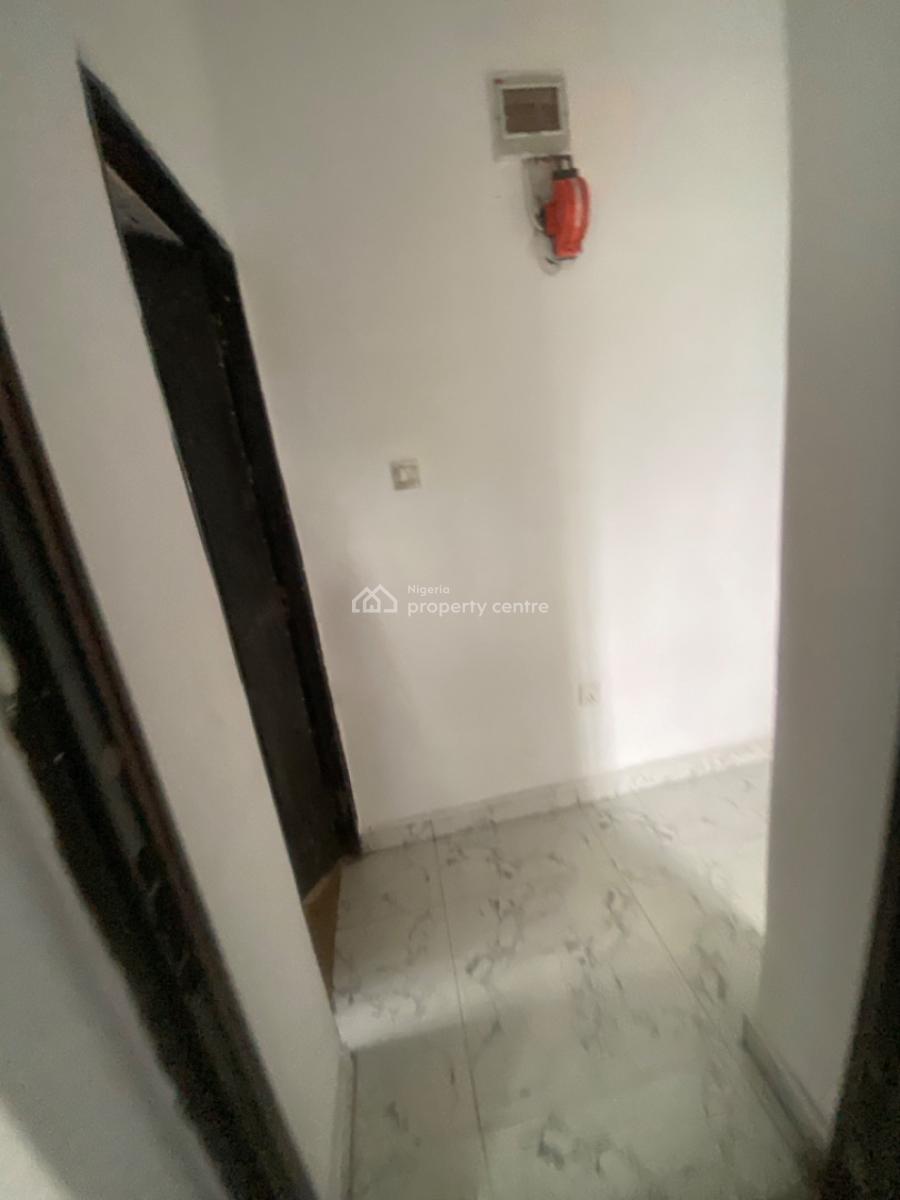 Luxuriously Spacious Nice  Mini Flat, No 12 Femi J Street Awoyaya, Sangotedo, Ajah, Lagos, Mini Flat (room and Parlour) for Rent