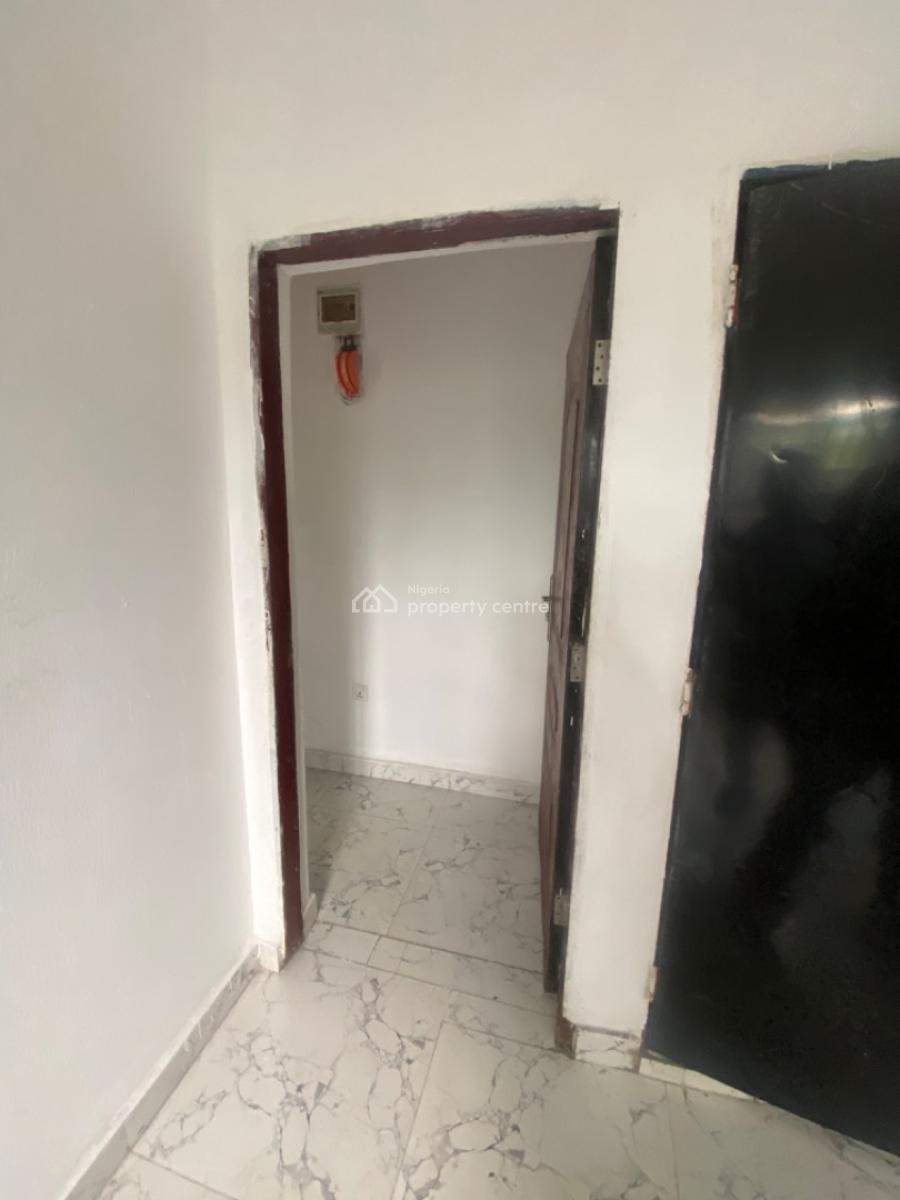 Luxuriously Spacious Nice  Mini Flat, No 12 Femi J Street Awoyaya, Sangotedo, Ajah, Lagos, Mini Flat (room and Parlour) for Rent