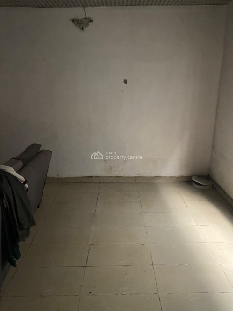 Luxuriously Spacious Self Contain with Excellent Finishing, 25 Yemi Street, Abisoye Street, Ilasan, Lekki, Lagos, Self Contain (single Rooms) for Rent