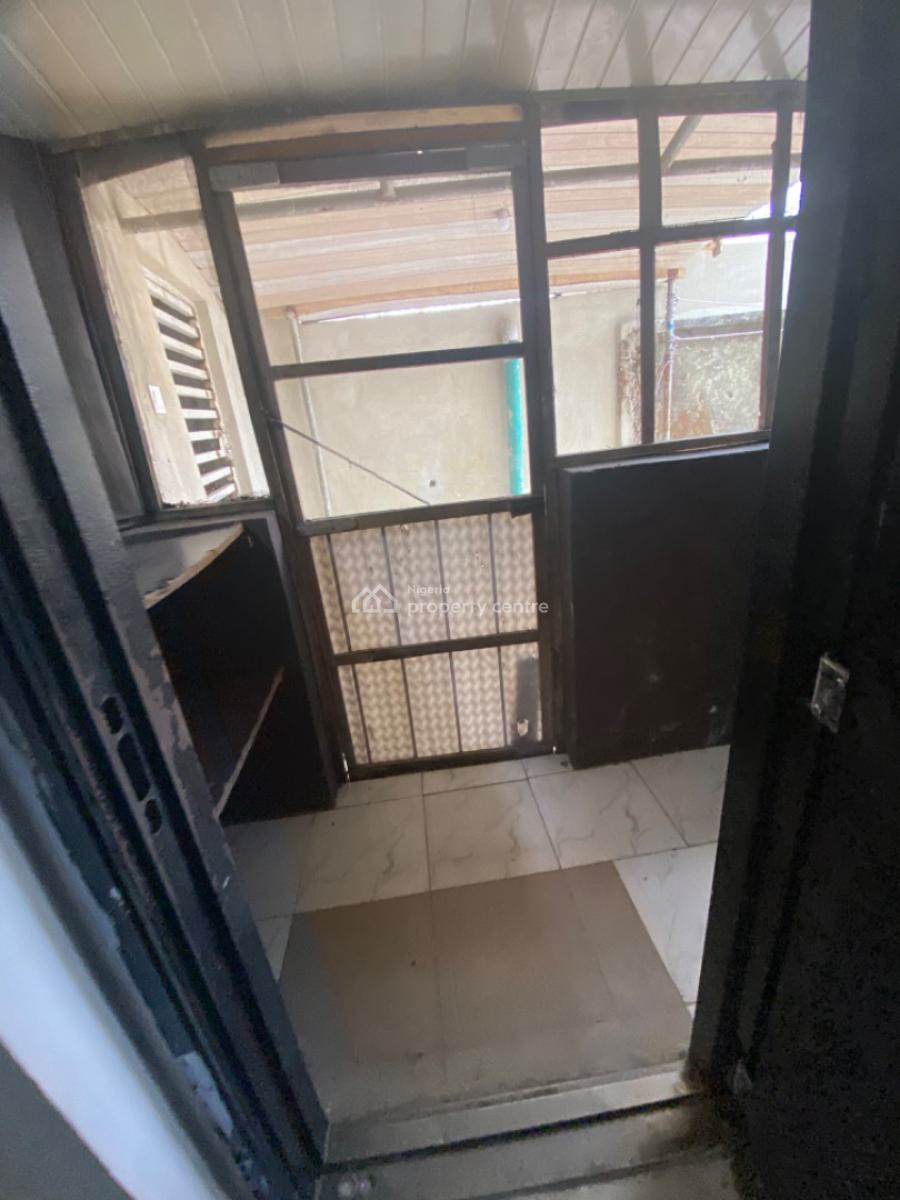 Luxurious Spacious Big  Spacious Self, 26, Femi Street, Jura Court Sangotedo, Abijo, Lekki, Lagos, Self Contain (single Rooms) for Rent