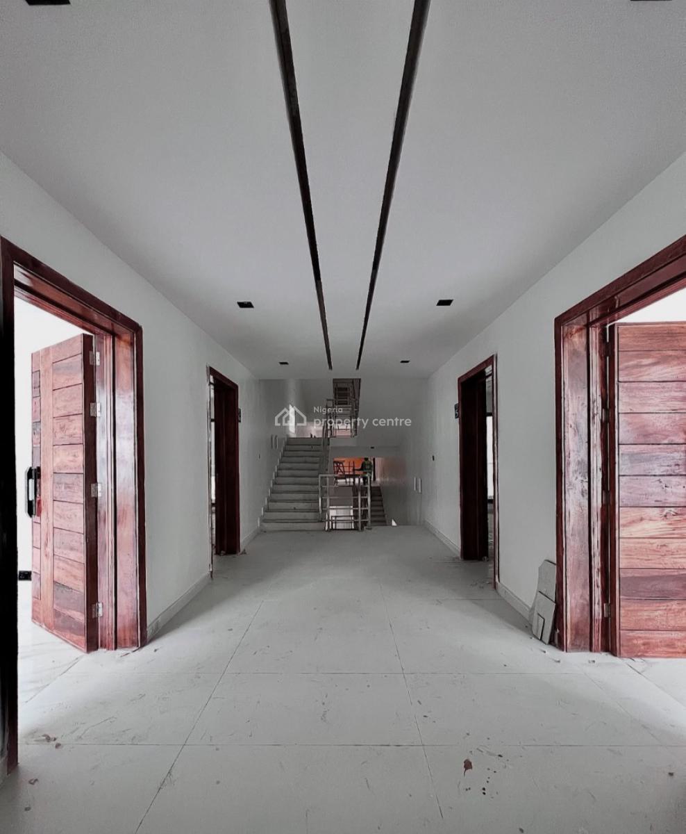 2 Bedroom Serviced Apartment with Elevator & Swimming Pool & Gym, Lekki Phase 1, Lekki, Lagos, Flat / Apartment for Sale