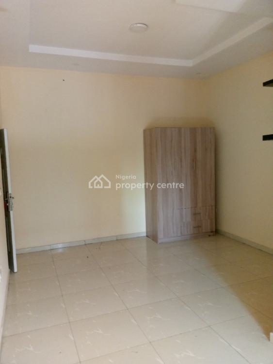 Studio Room(shared), New Road, Igbo Efon, Lekki, Lagos, Self Contain (single Rooms) for Rent