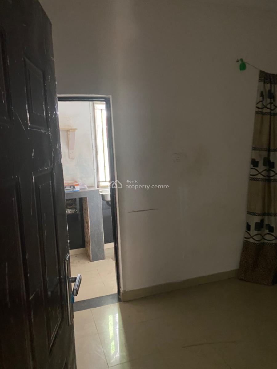 Luxuriously Spacious Self Contain, No 14, Taiwo Close, Sangotedo, Ajah, Lagos, Self Contain (single Rooms) for Rent