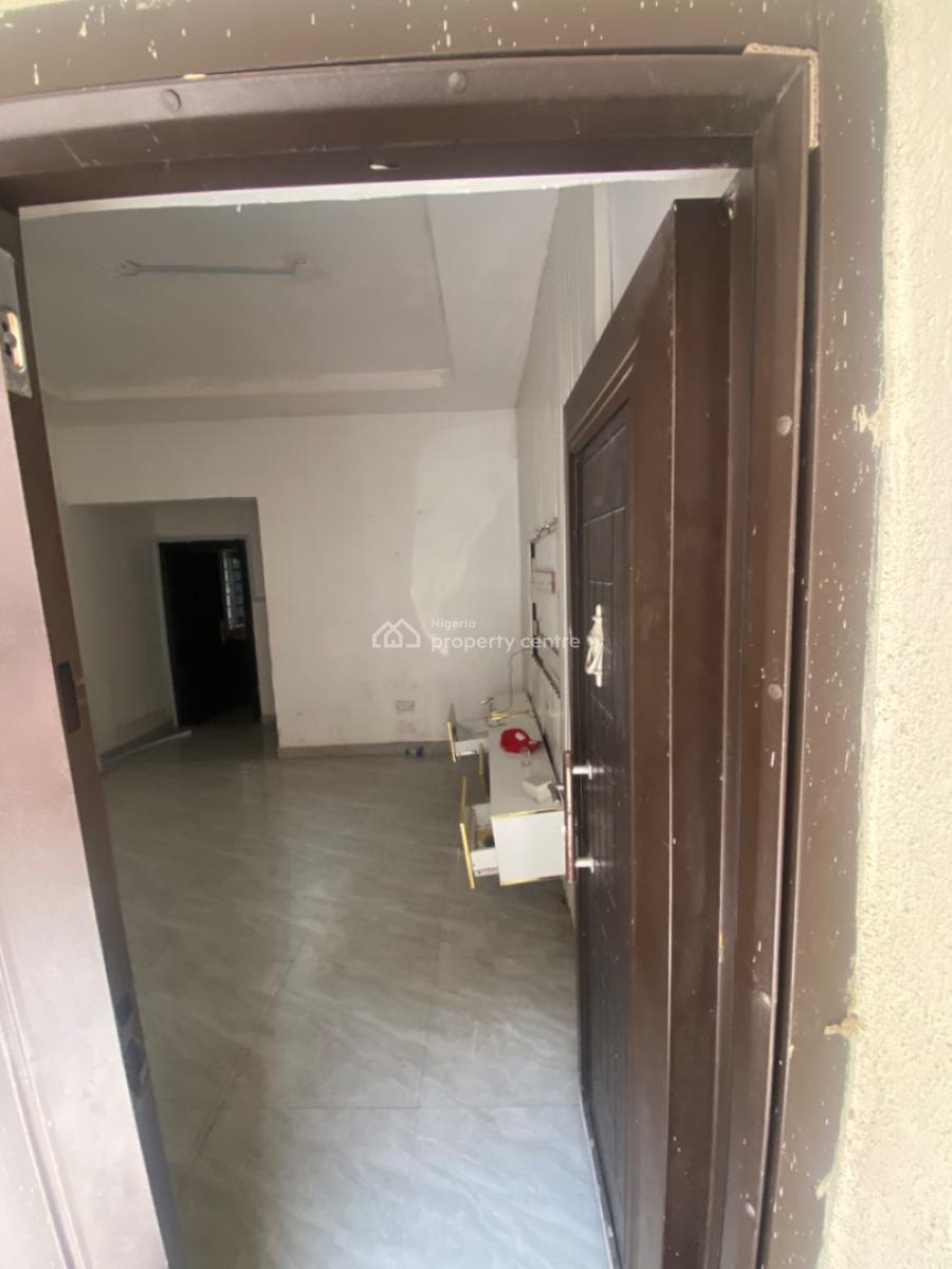 Luxuriously Spacious Mini Flat, No 14, Taiwo Close Sangotedo, Sangotedo, Ajah, Lagos, Mini Flat (room and Parlour) for Rent