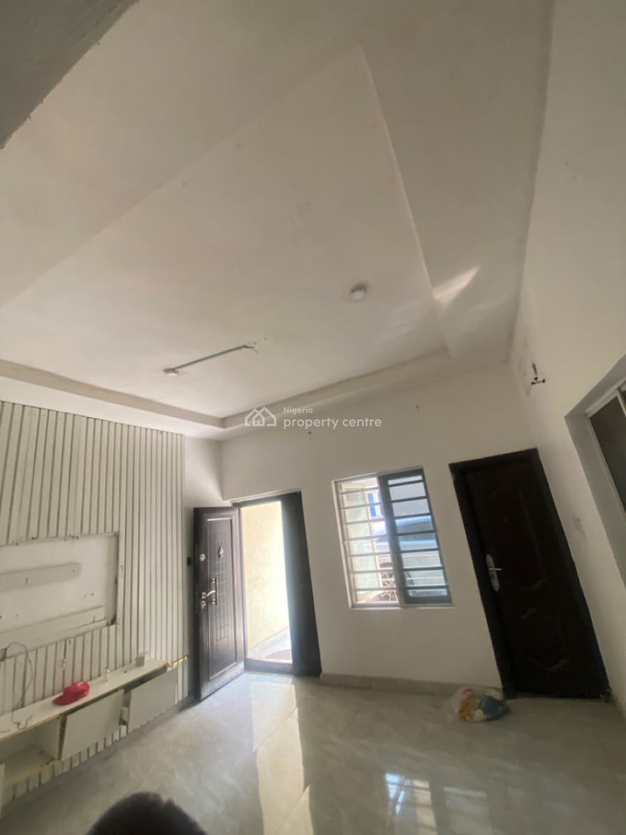 Luxuriously Spacious Mini Flat, No 14, Taiwo Close Sangotedo, Sangotedo, Ajah, Lagos, Mini Flat (room and Parlour) for Rent
