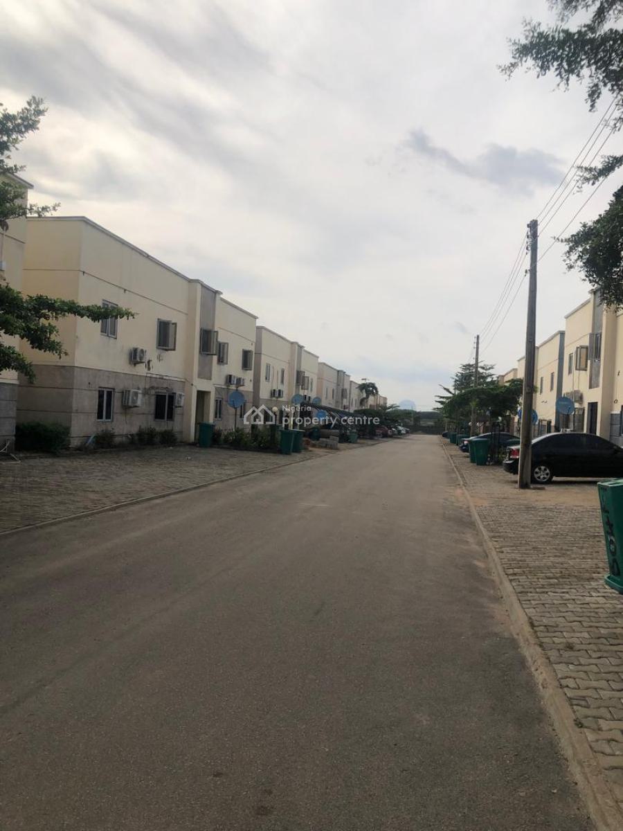 3 Bedroom Flat, Brains and Hammers City Phase 2, Life Camp, Abuja, Flat / Apartment for Sale