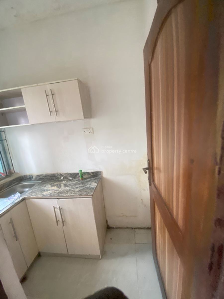 Luxuriously Nice Spacious Self Contain, 13a, Femi Close, Desa, Imalete Alafia, Ibeju Lekki, Lagos, Self Contain (single Rooms) for Rent