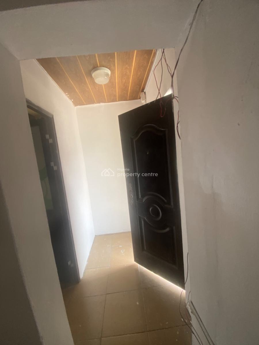 Luxuriously Nice Spacious Self Contain, 13a, Femi Close, Sangotedo, Ajah, Lagos, Self Contain (single Rooms) for Rent