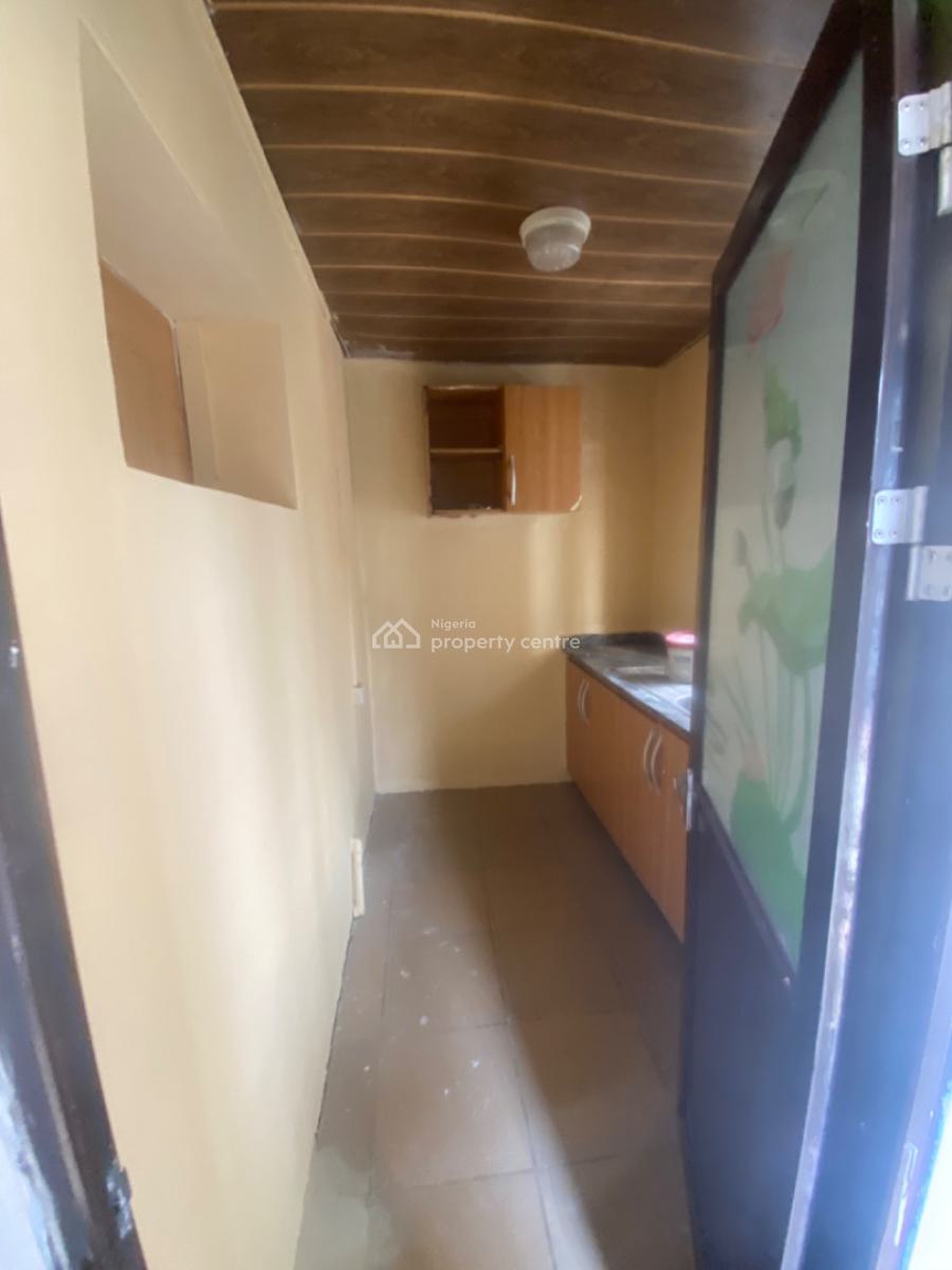 Luxuriously Nice Spacious Self Contain, 13a, Femi Close, Sangotedo, Ajah, Lagos, Self Contain (single Rooms) for Rent