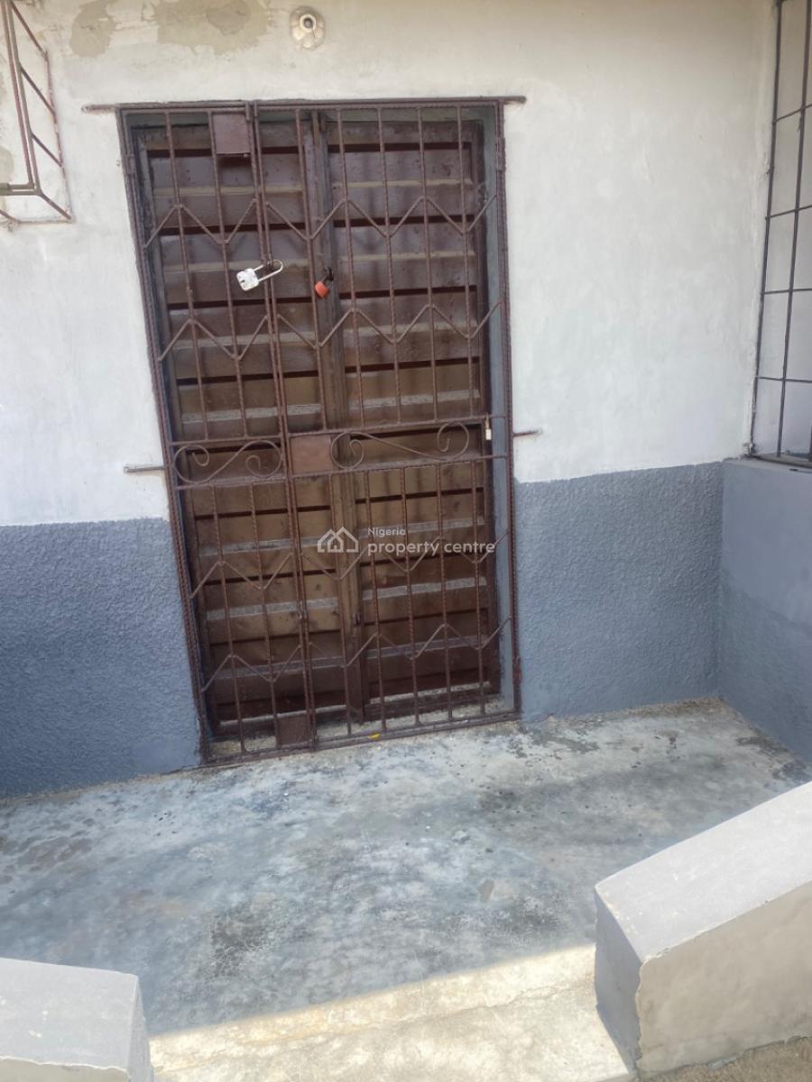 Luxuriously Nice Spacious Shop, 13a, Femi Close, Sangotedo, Ajah, Lagos, Shop for Rent