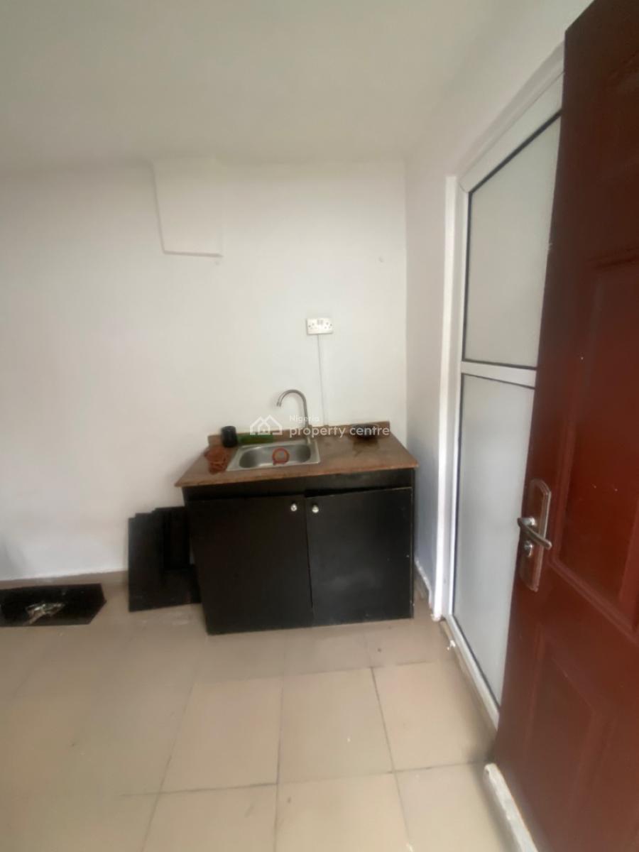 Luxuriously Nice Spacious Self Contain, 13a, Femi Close, Sangotedo, Ajah, Lagos, Self Contain (single Rooms) for Rent