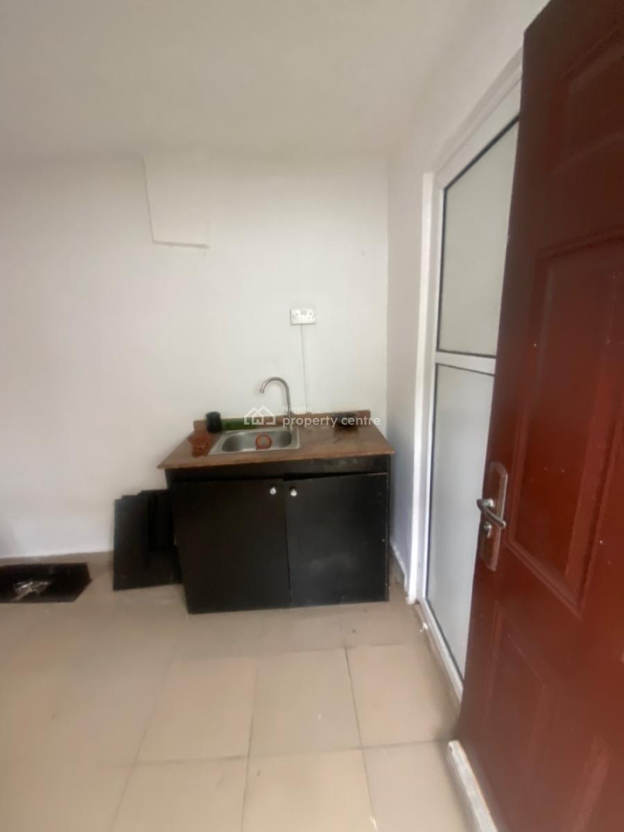 Luxuriously Nice Spacious Self Contain, 13a, Femi Close, Sangotedo, Ajah, Lagos, Self Contain (single Rooms) for Rent