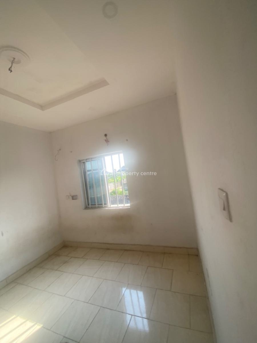 Luxuriously Spacious Self Contain, No. 12, Seyi Street Awoyaya, Awoyaya, Ibeju Lekki, Lagos, Self Contain (single Rooms) for Rent