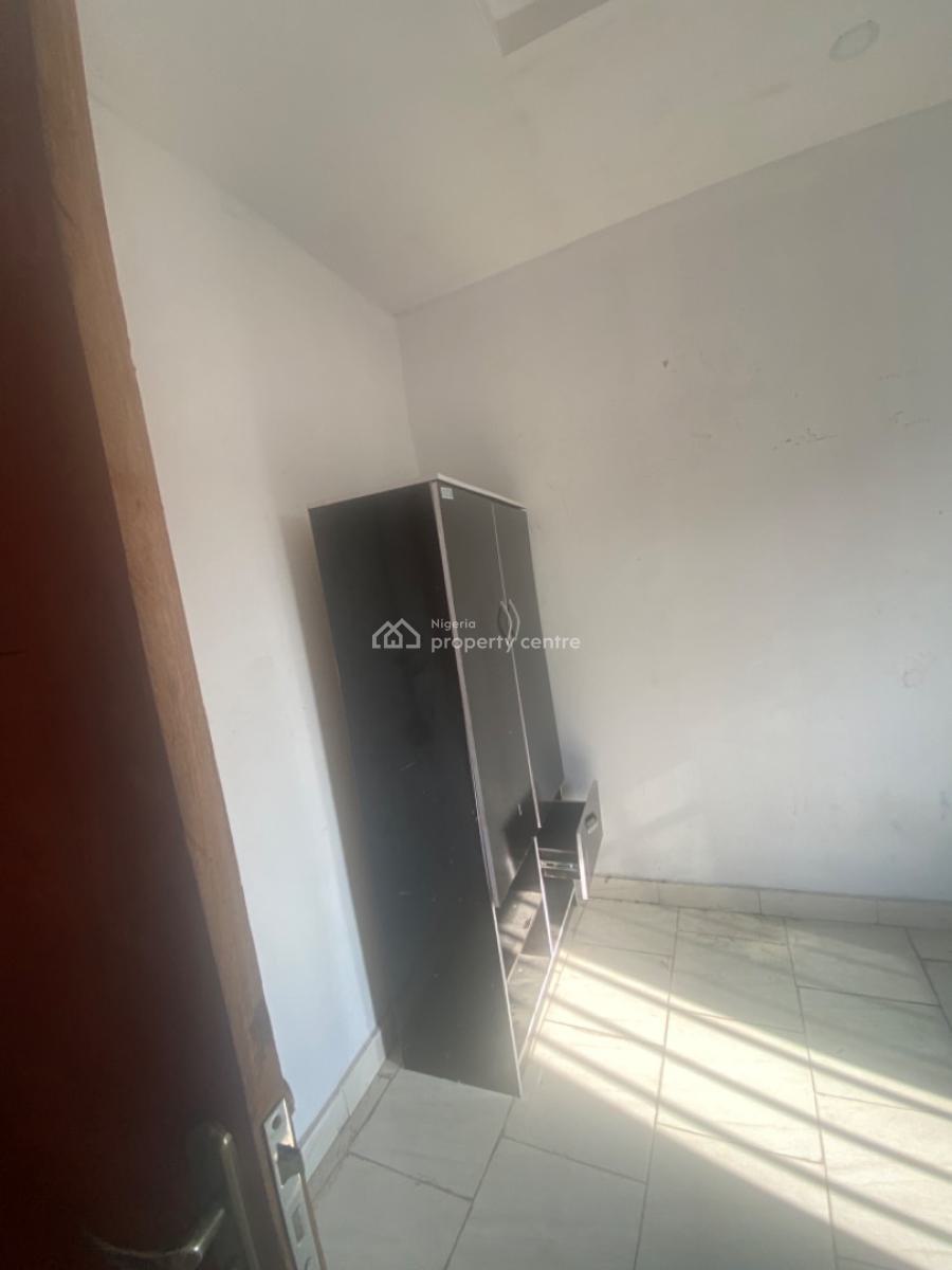 Luxuriously Spacious Self Contain, No. 12, Seyi Street Awoyaya, Awoyaya, Ibeju Lekki, Lagos, Self Contain (single Rooms) for Rent