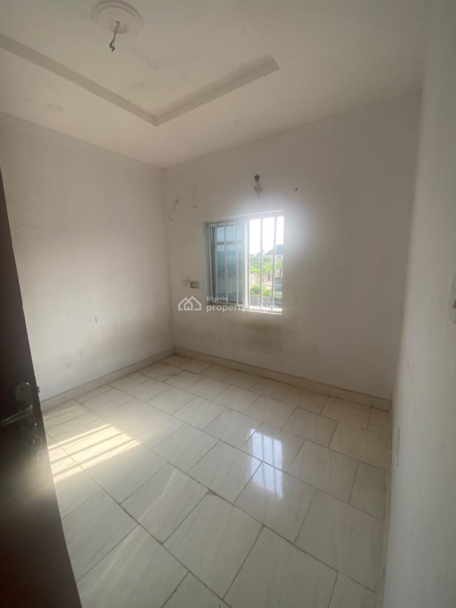 Luxuriously Spacious Self Contain, No. 12, Seyi Street Awoyaya, Awoyaya, Ibeju Lekki, Lagos, Self Contain (single Rooms) for Rent