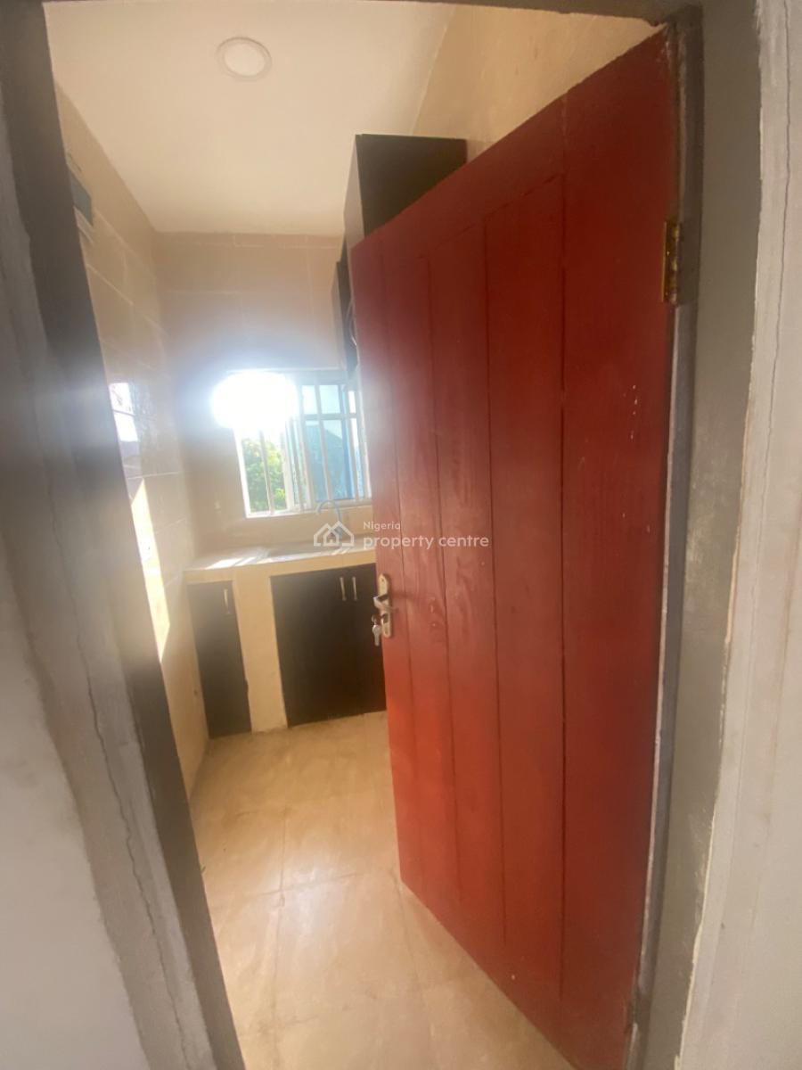 Luxuriously Spacious Self Contain, No. 12, Seyi Street Awoyaya, Awoyaya, Ibeju Lekki, Lagos, Self Contain (single Rooms) for Rent