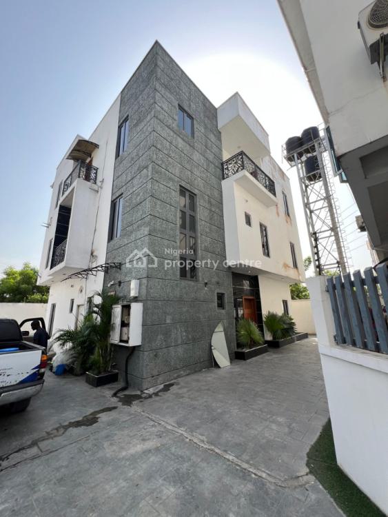 Privately Gated Ideal Airbnb 6 Bedroom Detached House Self Service, Lekki Phase 1, Lekki, Lagos, Detached Duplex for Rent