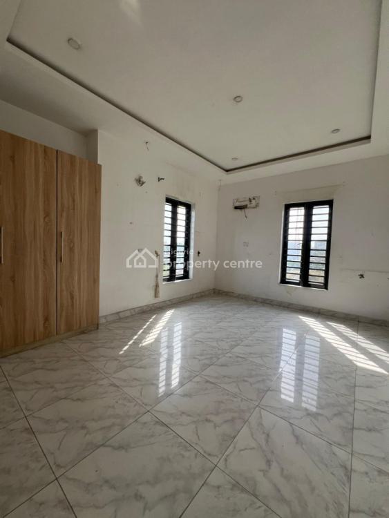 Privately Gated Ideal Airbnb 6 Bedroom Detached House Self Service, Lekki Phase 1, Lekki, Lagos, Detached Duplex for Rent