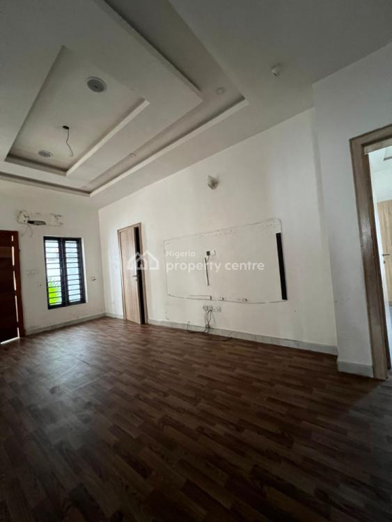 Privately Gated Ideal Airbnb 6 Bedroom Detached House Self Service, Lekki Phase 1, Lekki, Lagos, Detached Duplex for Rent