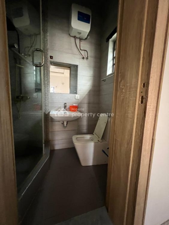 Privately Gated Ideal Airbnb 6 Bedroom Detached House Self Service, Lekki Phase 1, Lekki, Lagos, Detached Duplex for Rent