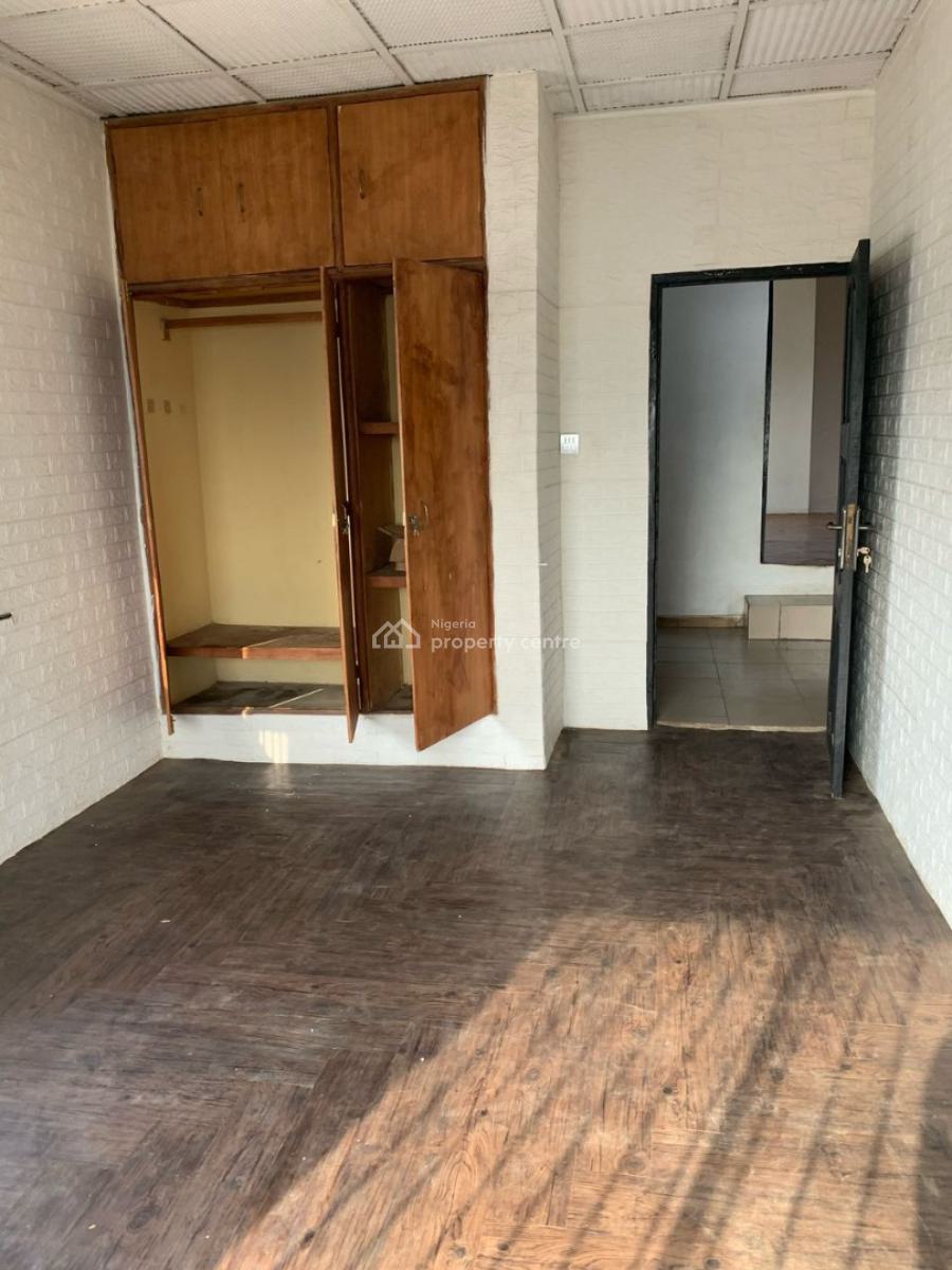 Executive 3 Bedroom Flat, Martins Estate Alagbole, Ojodu Berger, Ojodu, Lagos, Flat / Apartment for Rent