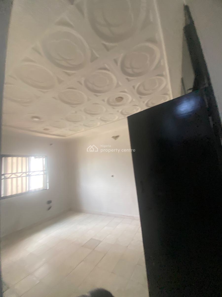 Luxuriously Spacious Self Contain, No 2 Fayemi  Street, Sangotedo, Ajah, Lagos, Self Contain (single Rooms) for Rent