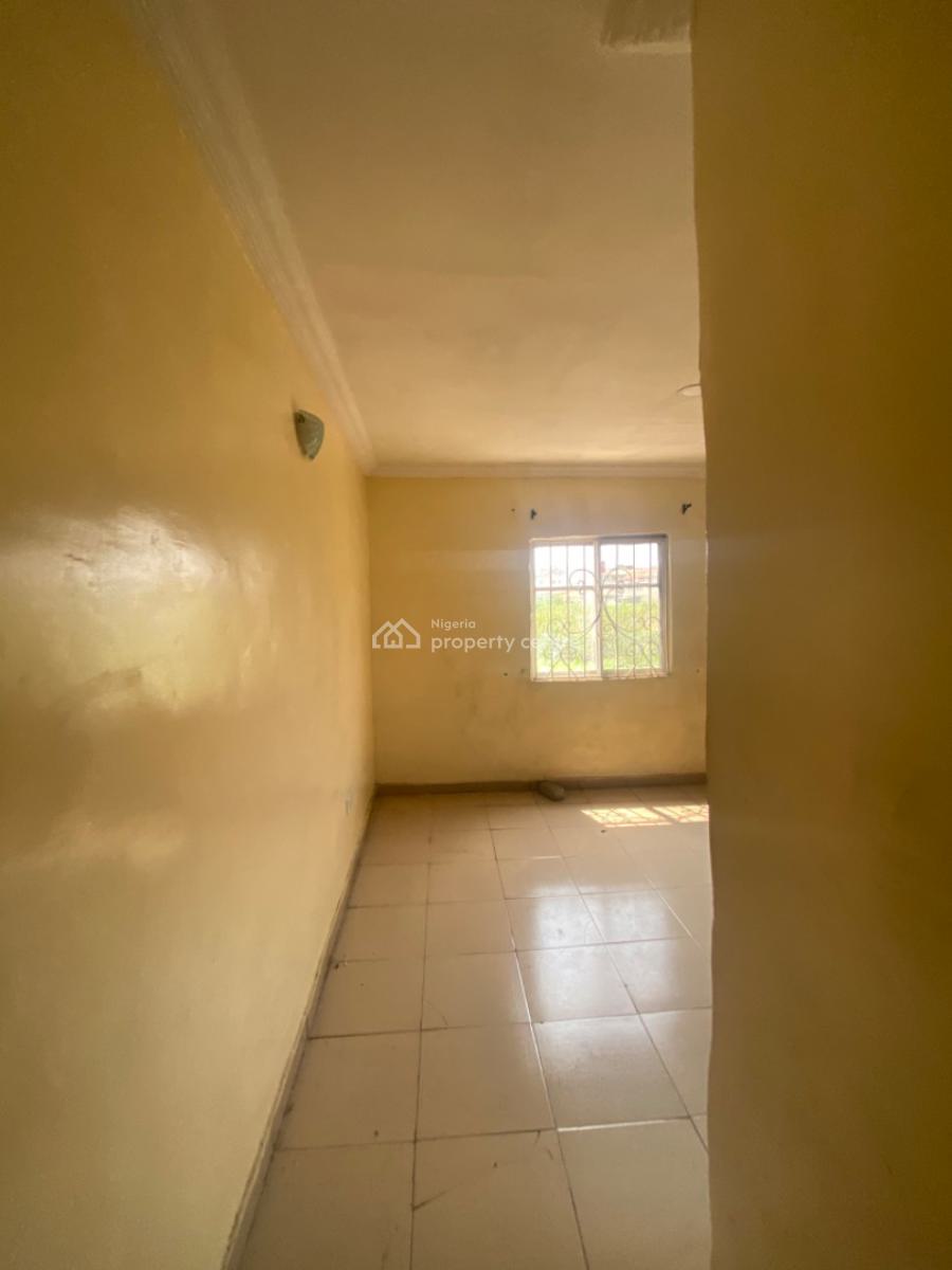 Luxuriously Spacious Nice 3 Bedroom Flat, No 2 Fayemi  Street, Abijo, Lekki, Lagos, Terraced Duplex for Rent