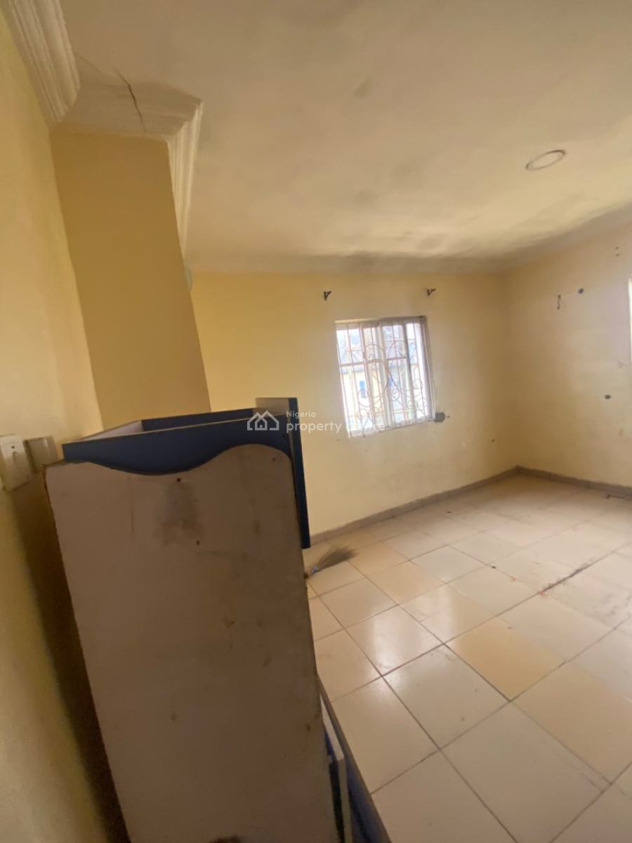 Luxuriously Spacious Nice 3 Bedroom Flat, No 2 Fayemi  Street, Abijo, Lekki, Lagos, Terraced Duplex for Rent