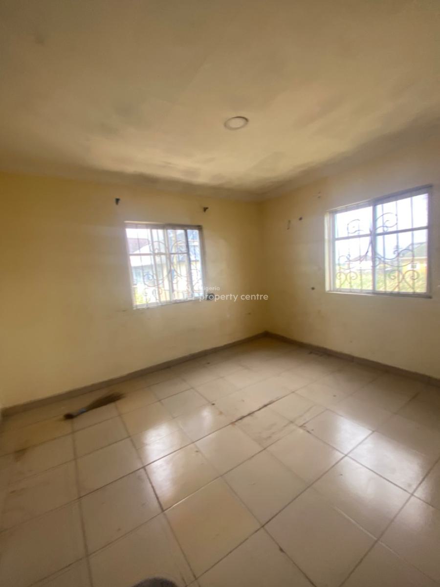 Luxuriously Spacious Nice 3 Bedroom Flat, No 2 Fayemi  Street, Abijo, Lekki, Lagos, Terraced Duplex for Rent