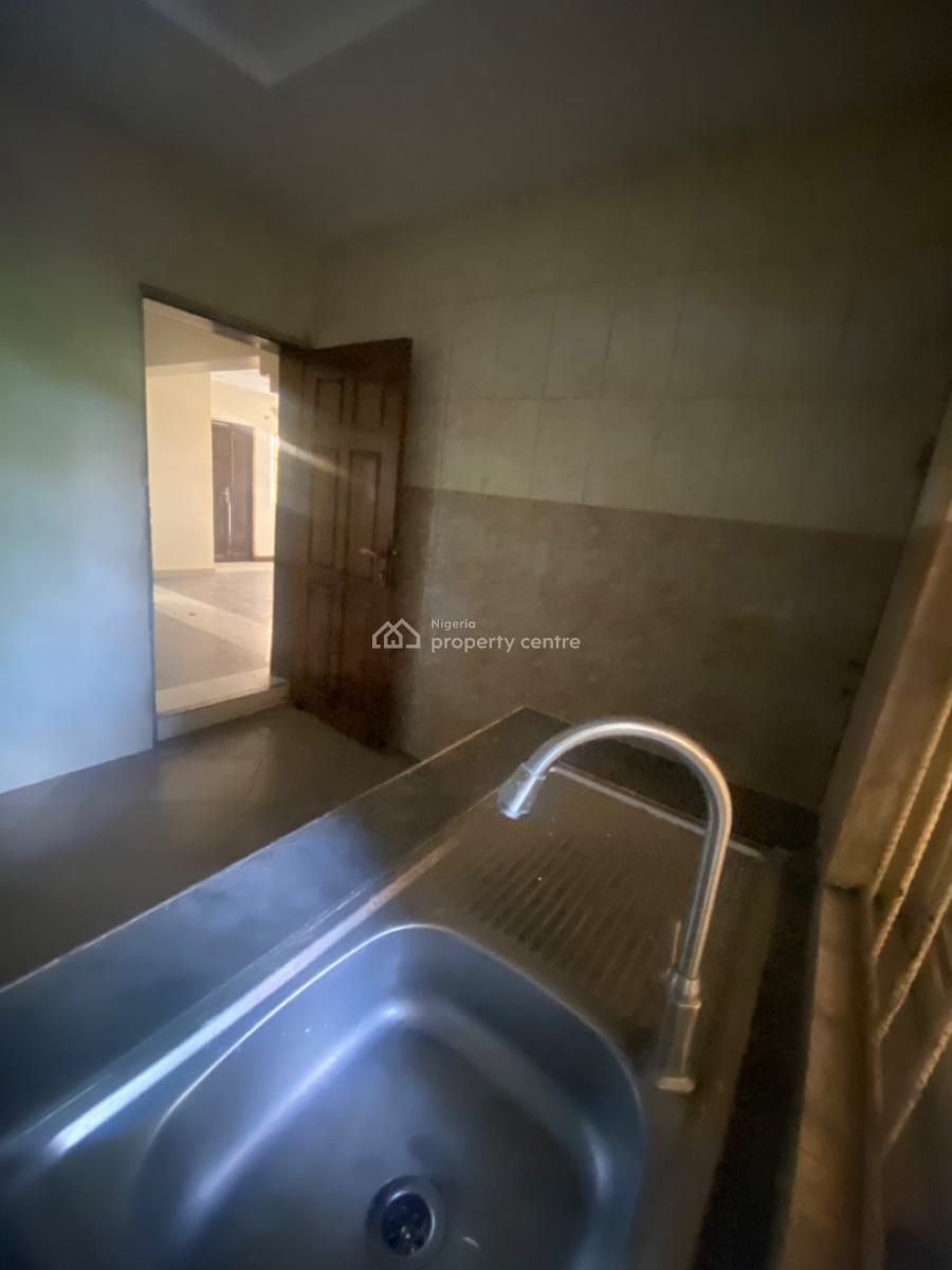 Luxuriously Spacious Nice 2 Bedroom Flat, No 2 Fayemi  Street, Bogije, Ibeju Lekki, Lagos, House for Rent