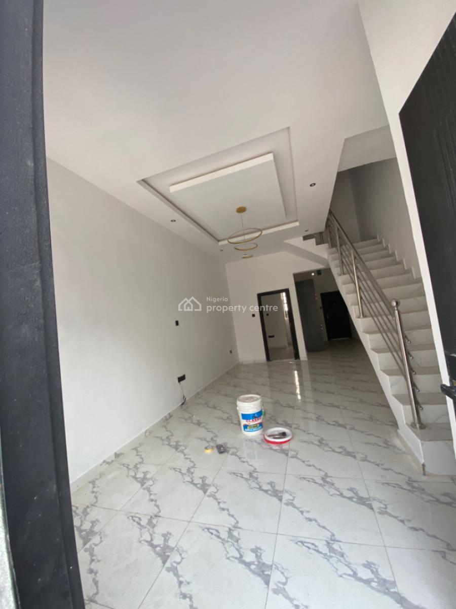 Luxuriously Spacious Nice 3 Bedrooms Duplex, No. 2, Fayemi  Street, Sangotedo, Ajah, Lagos, Semi-detached Duplex for Rent