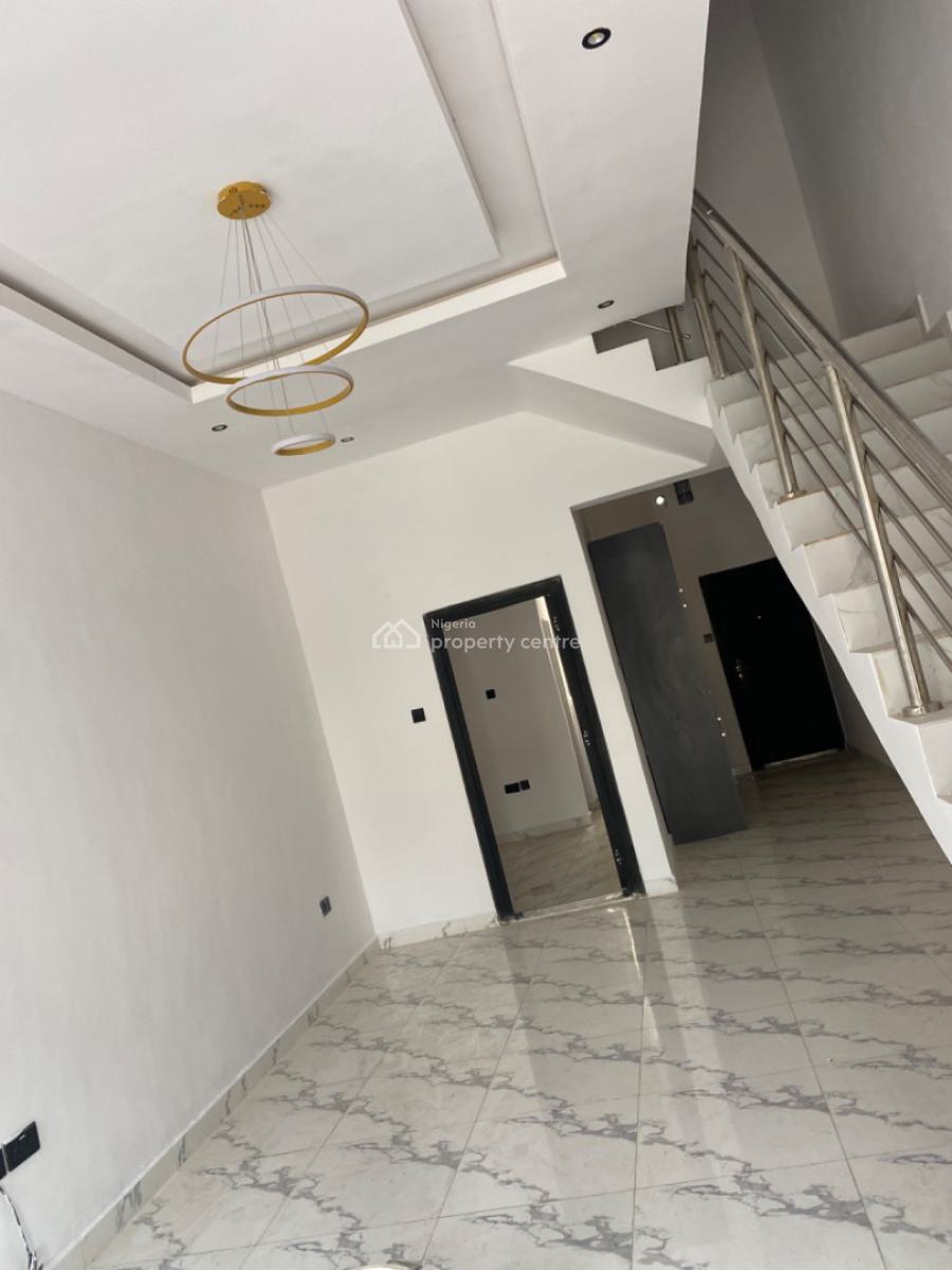 Luxuriously Spacious Nice 3 Bedrooms Duplex, No. 2, Fayemi  Street, Sangotedo, Ajah, Lagos, Semi-detached Duplex for Rent