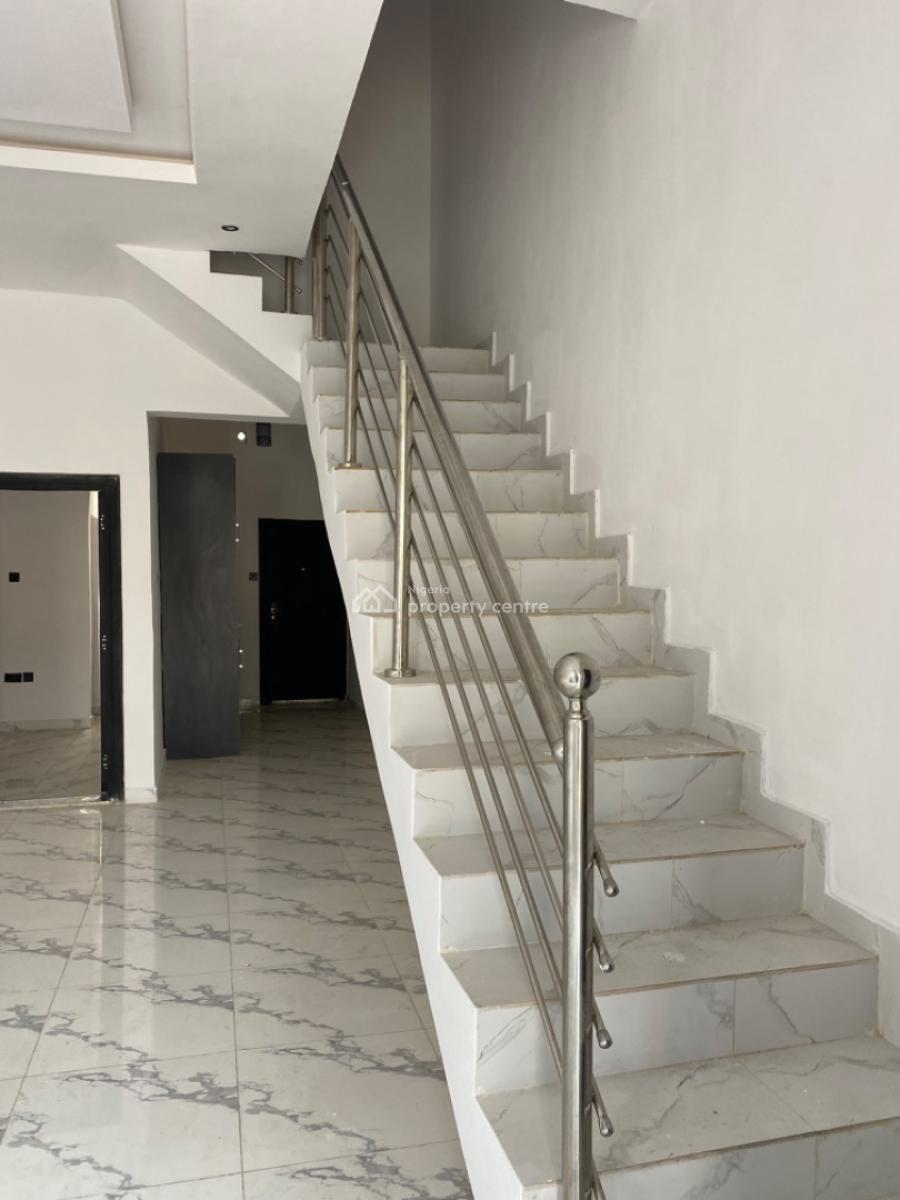 Luxuriously Spacious Nice 3 Bedrooms Duplex, No. 2, Fayemi  Street, Sangotedo, Ajah, Lagos, Semi-detached Duplex for Rent