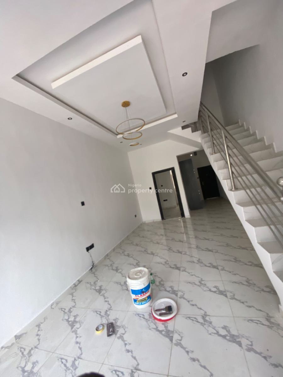 Luxuriously Spacious Nice 3 Bedrooms Duplex, No. 2, Fayemi  Street, Sangotedo, Ajah, Lagos, Semi-detached Duplex for Rent