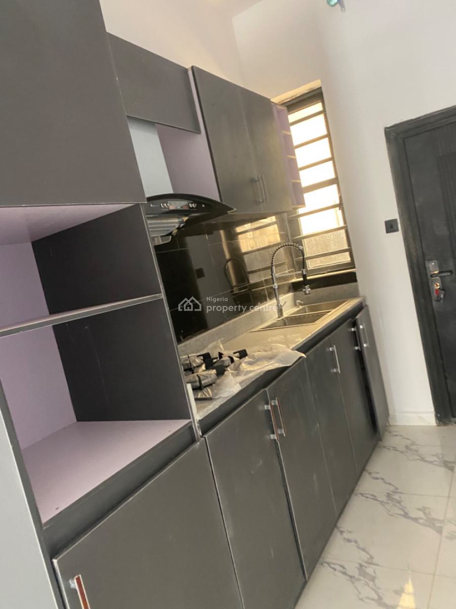 Luxuriously Spacious Nice 3 Bedrooms Duplex, No. 2, Fayemi  Street, Sangotedo, Ajah, Lagos, Semi-detached Duplex for Rent