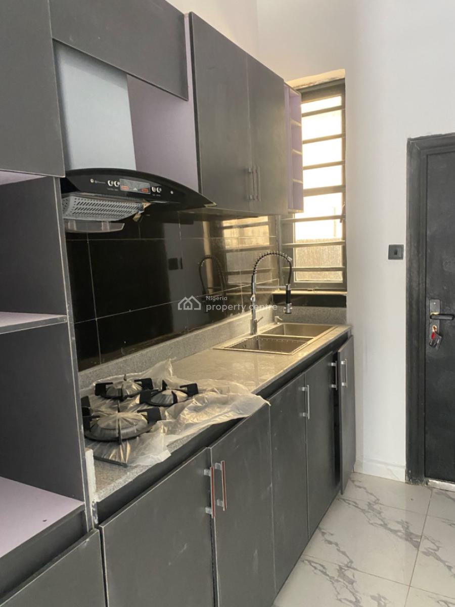 Luxuriously Spacious Nice 3 Bedrooms Duplex, No. 2, Fayemi  Street, Sangotedo, Ajah, Lagos, Semi-detached Duplex for Rent