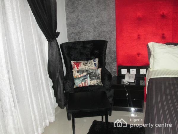 Luxury 1 Bedroom Flat with Excellent Facilities, Off Admiralty Way, Lekki Phase 1, Lekki, Lagos, Mini Flat (room and Parlour) Short Let