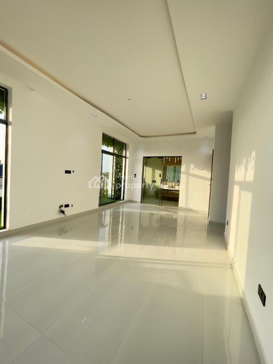 Excellently Finished 4 Bedroom Maisonette with Swimming Pool, Lekki Phase 1, Lekki, Lagos, Block of Flats for Sale