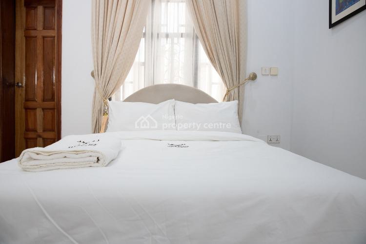 3 Bedroom Luxurious Apartment - Fully Serviced & Airport Proximity, Bricks Estate, Independence Layout, Enugu, Enugu, Flat / Apartment Short Let