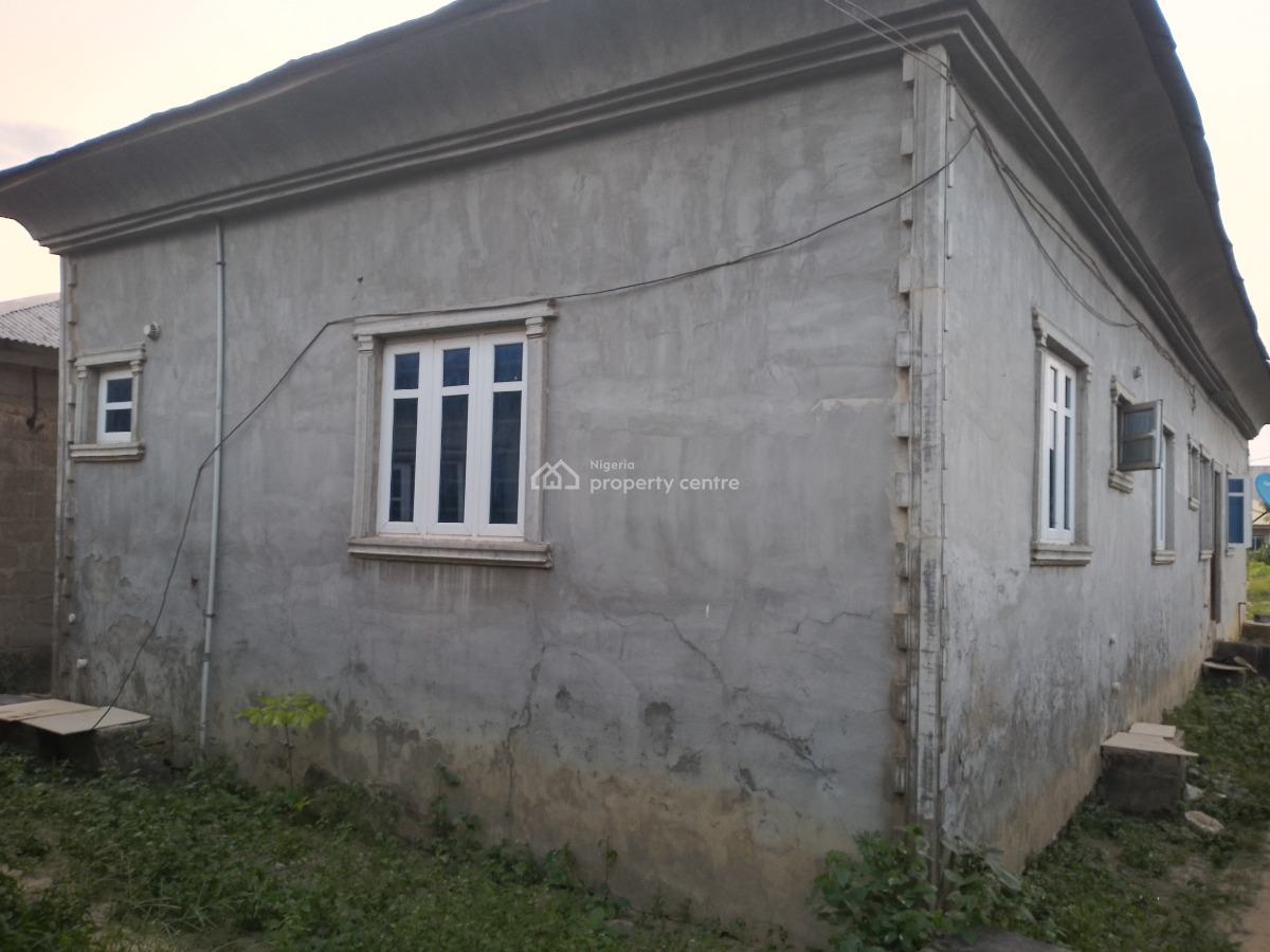 3 Bedrooms Bungalow, Ibelefun Estate, Morekete, Off Bayeku Road, Igbogbo, Ikorodu, Lagos, Detached Bungalow for Sale