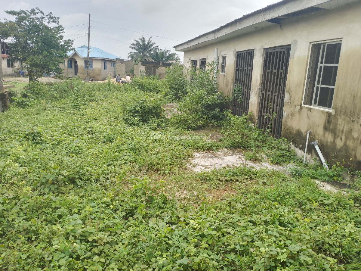 4 Units of 2 Bedrooms Bungalow, Off Oreta Road, Igbogbo, Ikorodu, Lagos, Block of Flats for Sale
