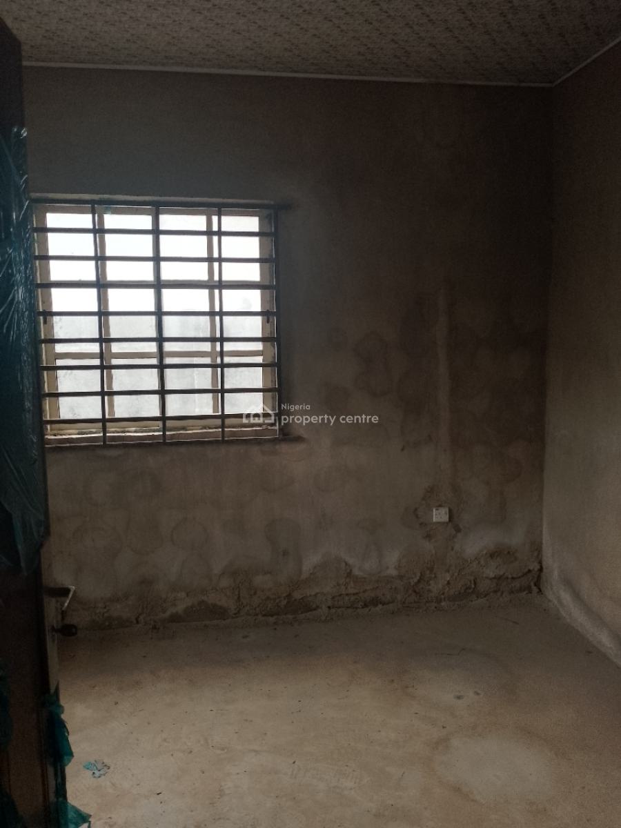 4 Units of 2 Bedrooms Bungalow, Off Oreta Road, Igbogbo, Ikorodu, Lagos, Block of Flats for Sale